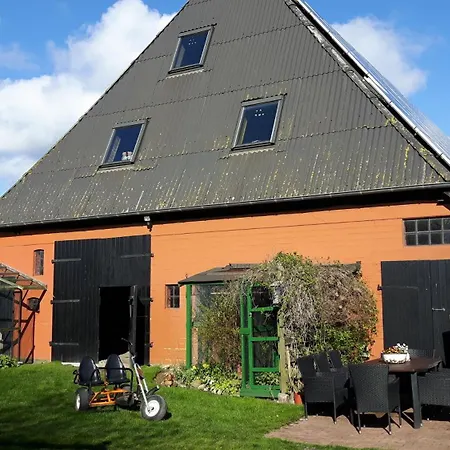 Gaestehaus Nielson, Terrassenwohnung Sommerwind Mit Garten Apartman *